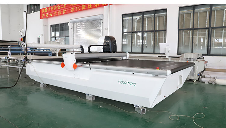 industrial cloth cutting machine