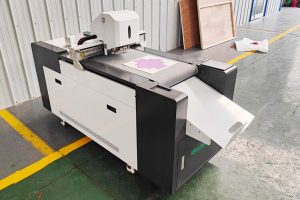 vinyl cutting machine